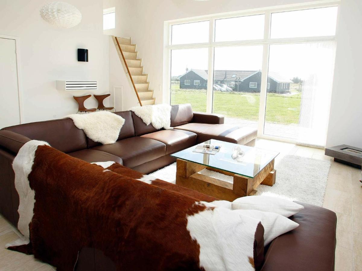 Five-Bedroom Holiday Home In Lokken 3 Ruang foto