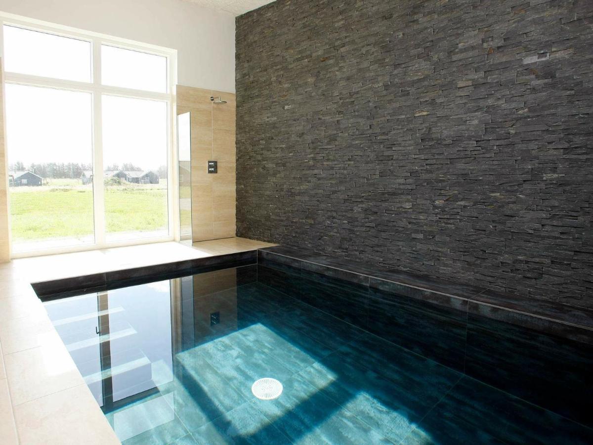 Five-Bedroom Holiday Home In Lokken 3 Bagian luar foto